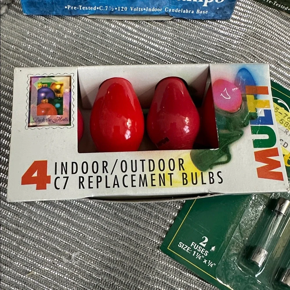 Vintage‎ Christmas Replacement Bulbs C 7 1/2 (5) C7 (1) And 2 120 Volts Fuses